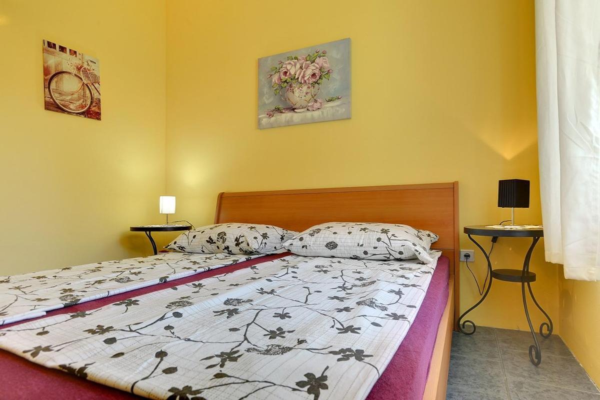 Apartments Puntica Ližnjan Eksteriør billede