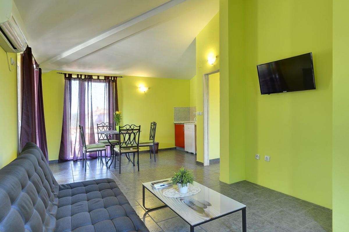Apartments Puntica Ližnjan Eksteriør billede